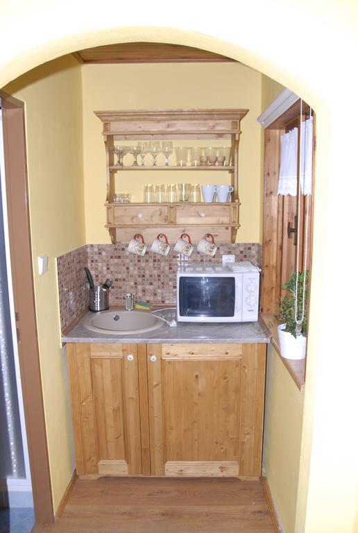Pension Cortina Pec pod Sněžkou Zimmer foto