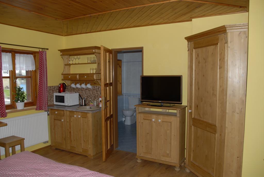 Pension Cortina Pec pod Sněžkou Zimmer foto