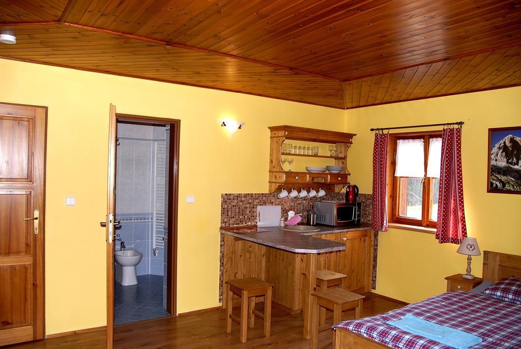 Pension Cortina Pec pod Sněžkou Zimmer foto