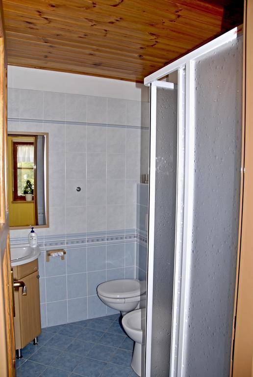 Pension Cortina Pec pod Sněžkou Zimmer foto