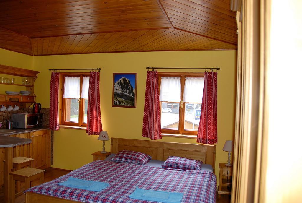 Pension Cortina Pec pod Sněžkou Zimmer foto